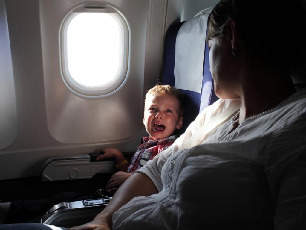 Aerolínea japonesa ofrece asientos ‘libres de llanto de niños’