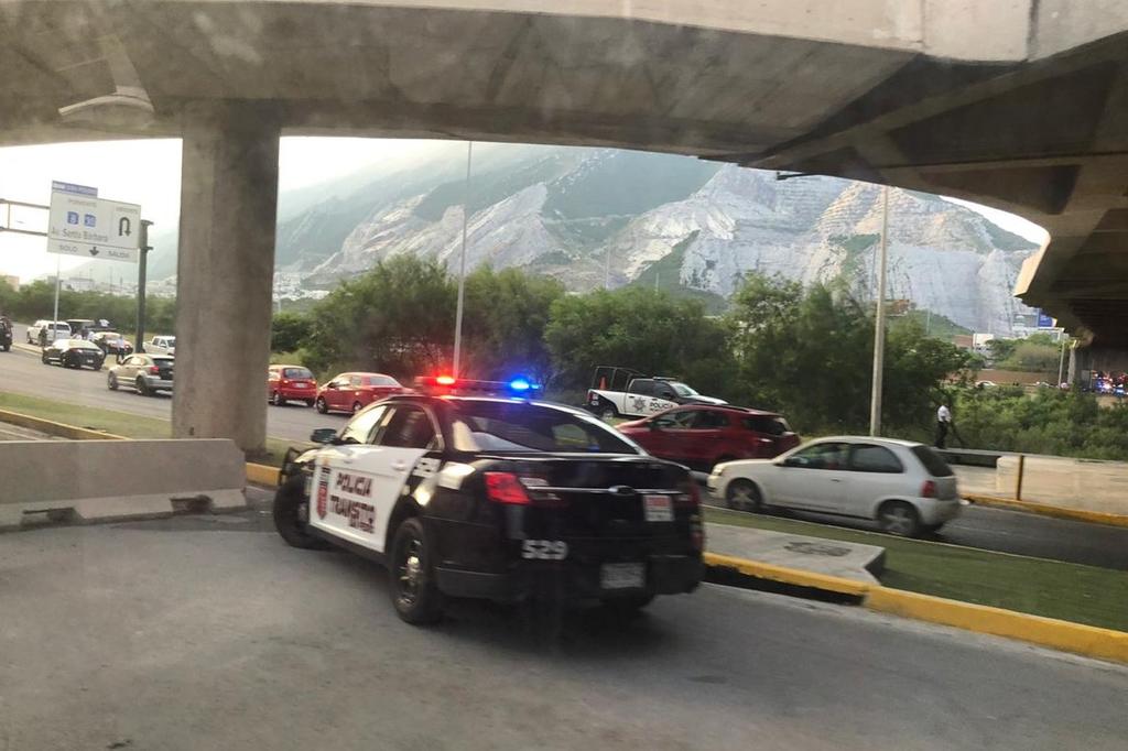 Ataque a policías en Monterrey deja dos baleados