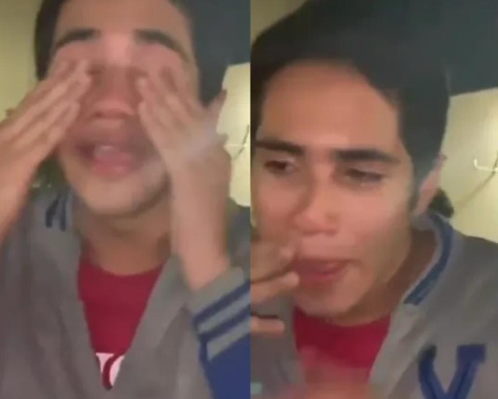 VIDEO: Joven llora porque canciones de RBD no están en Spotify