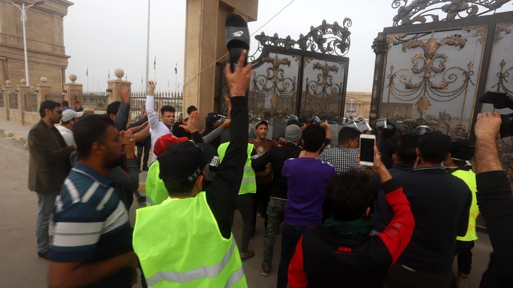 Protestas anticorrupción dejan un muerto y 200 heridos en Irak