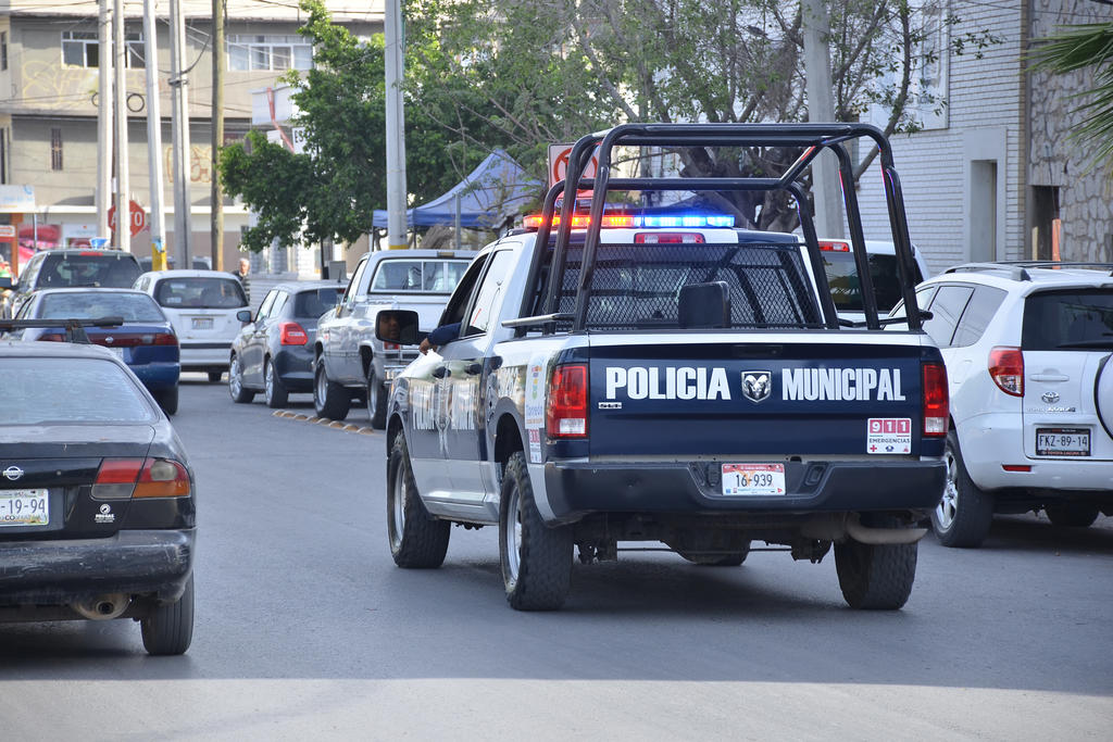 Roban vehículo con violencia en Torreón