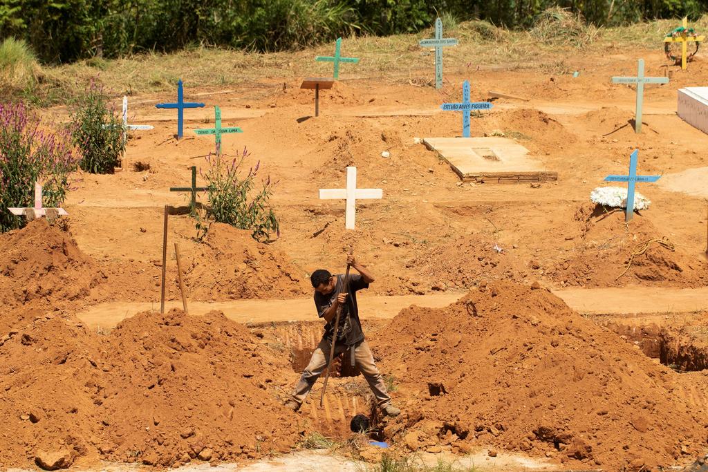 Descartaban cadáveres de cementerio para venta ilegal de tumbas en Brasil