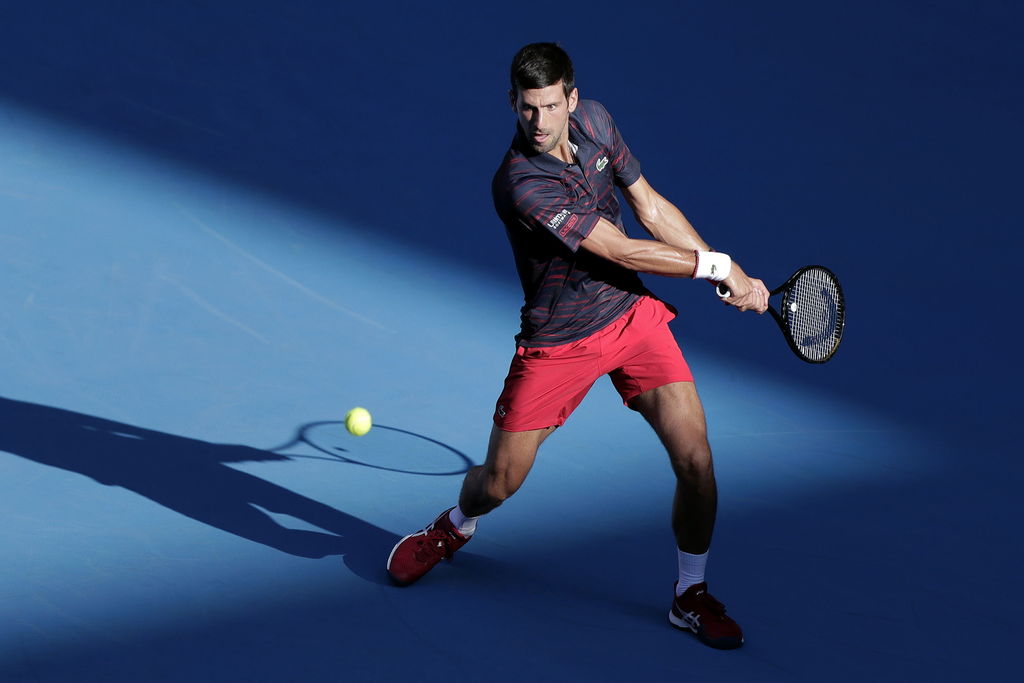 Djokovic va por el título en Japón