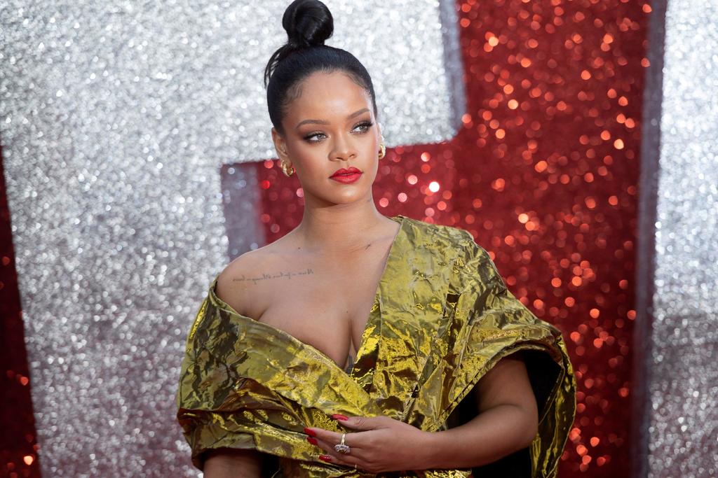 Rihanna publicará autobiografía con más de mil fotos