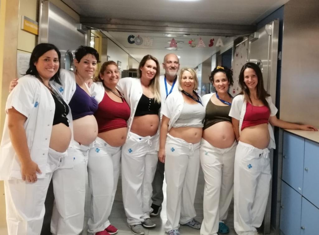 La fotografía de 7 enfermeras embarazadas que sorprende en redes
