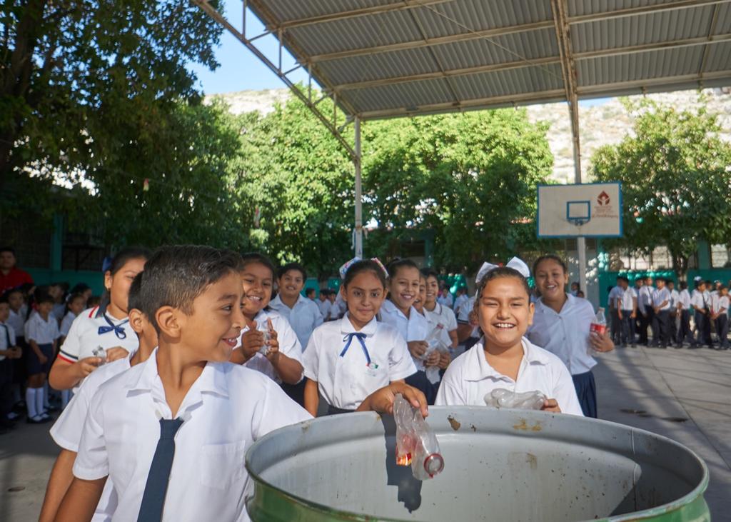 Secretaría de Medio Ambiente promueve escuelas verdes