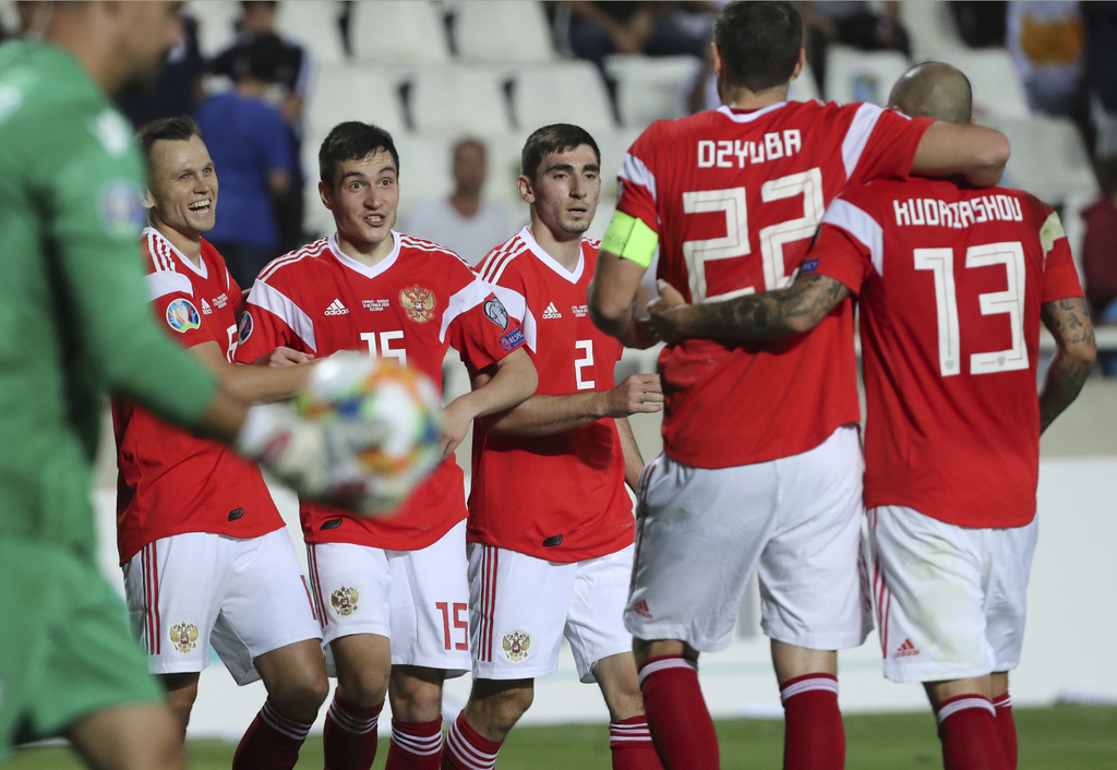 Polonia y Rusia obtienen su boleto a la Euro 2020