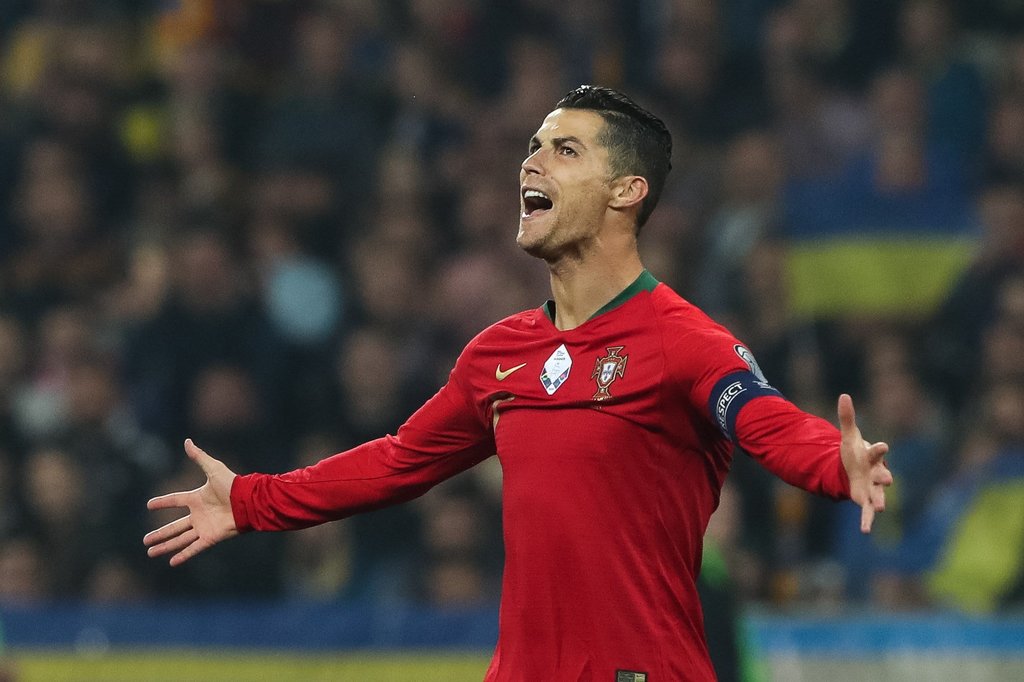 Cristiano Ronaldo agranda su leyenda