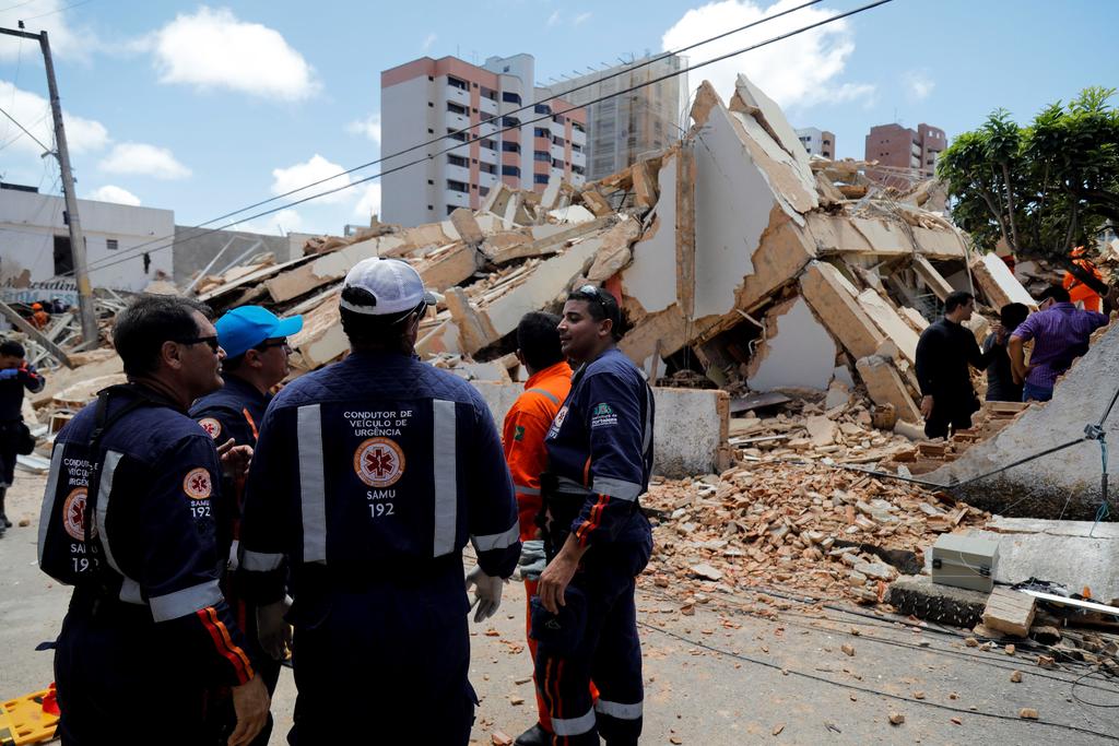 Derrumbe de edificio deja al menos 2 muertos en Brasil
