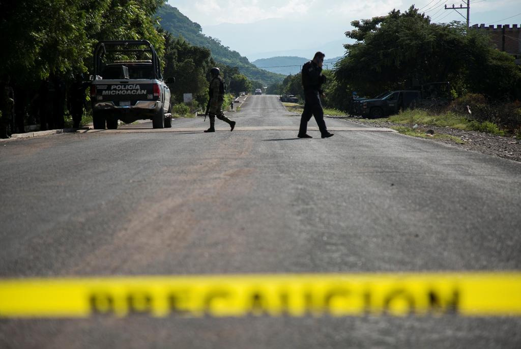 Policías de Michoacán evitaron emboscada en días pasados
