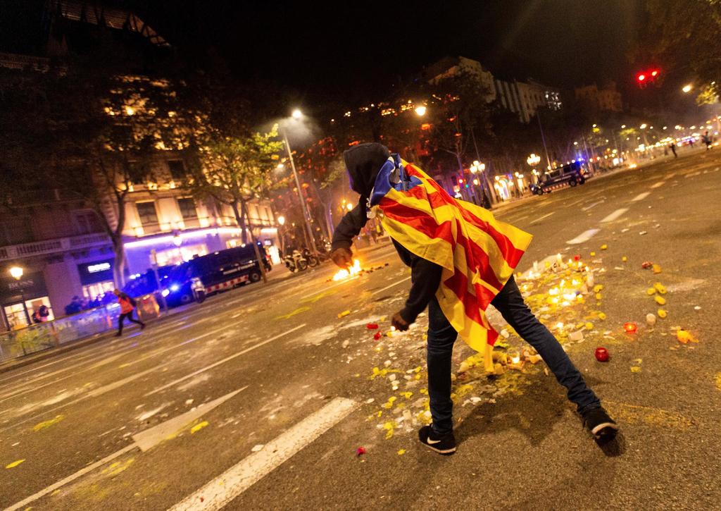Afirma Gobierno español que minoría quiere imponer violencia en Cataluña