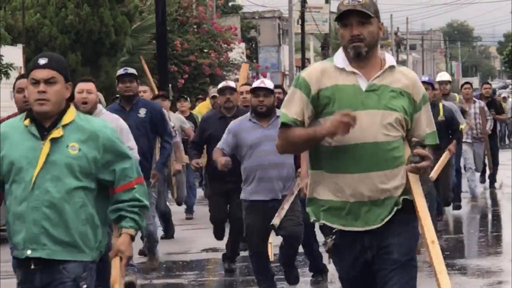 'Recuperan' Democráticos recinto sindical en Monclova
