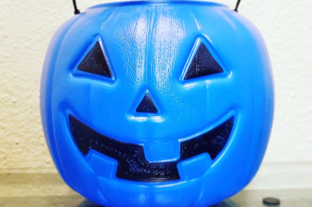 VIRAL: El significado de la calabaza color azul en Halloween este año