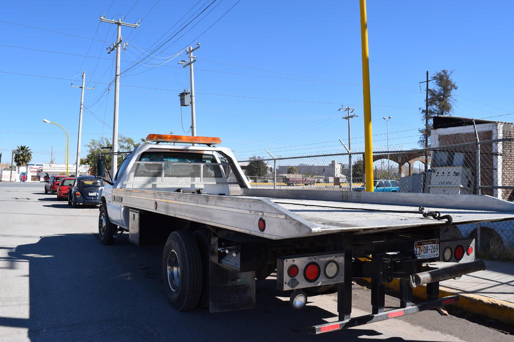 Piden no usar grúas en operativos de control vehicular en Coahuila