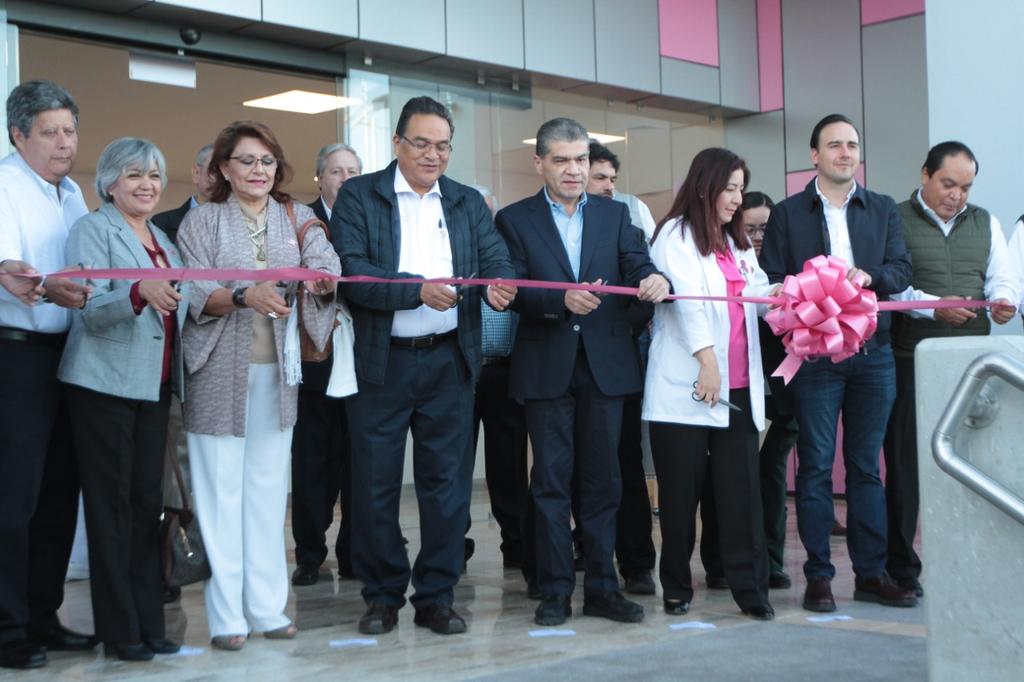Inauguran clínica para la atención del cáncer de mama en Saltillo
