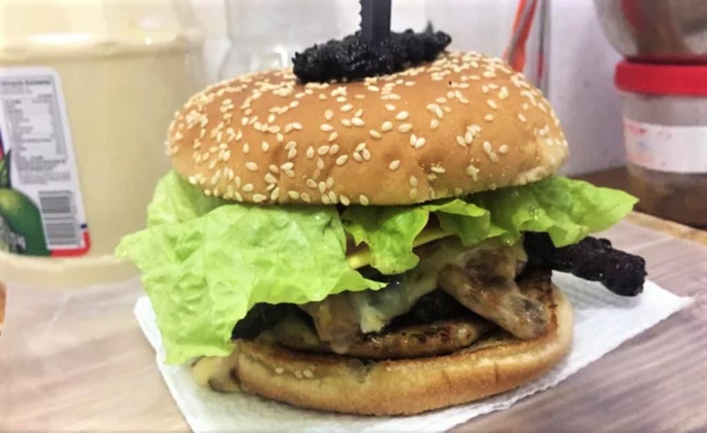 Zat's, el gusano que es alimento ancestral y llegó a la hamburguesa