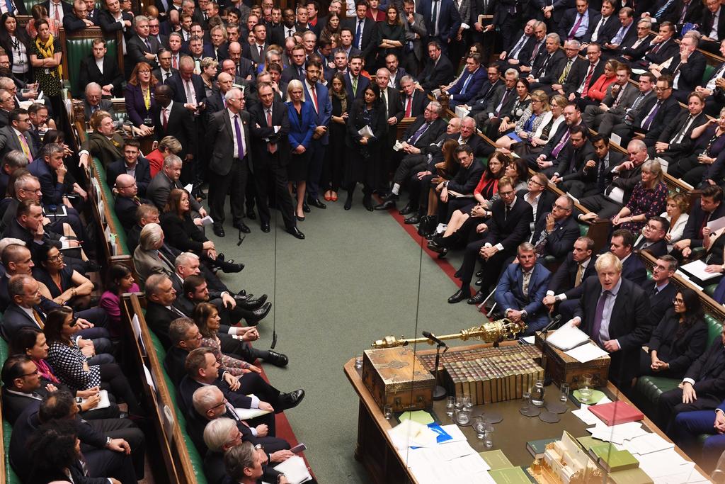 Respalda Parlamento acuerdo del 'brexit'; congelan su tramitación