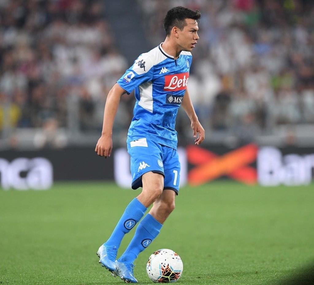 Al medio tiempo: Napoli empata con el Salzburgo con 'Chucky' Lozano de titular