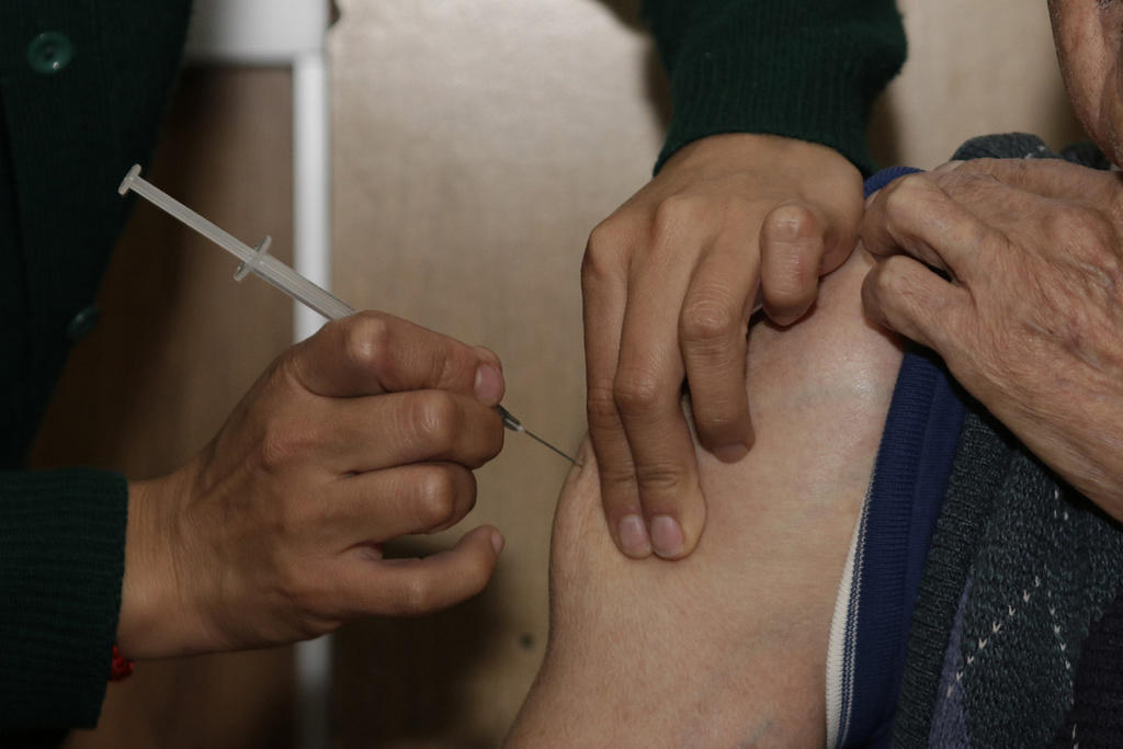 Aplicará IMSS más de 400 mil vacunas contra influenza en Coahuila