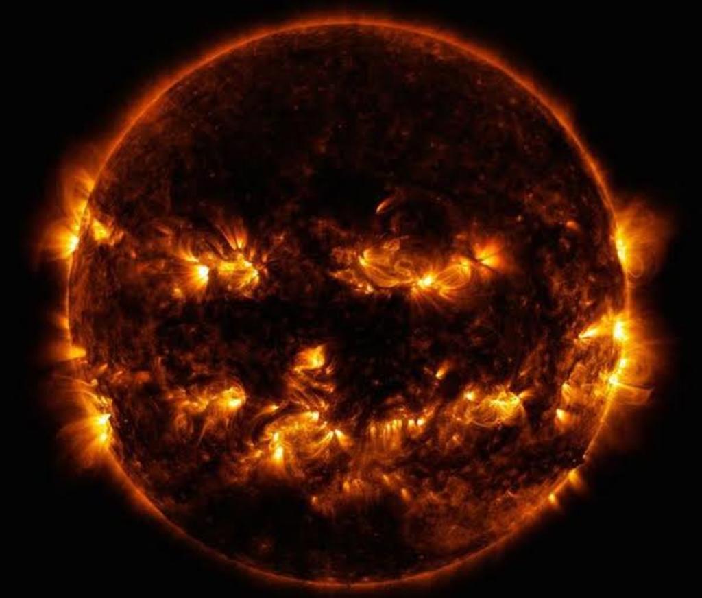Comparte NASA fotografía del Sol donde parece calabaza de Halloween