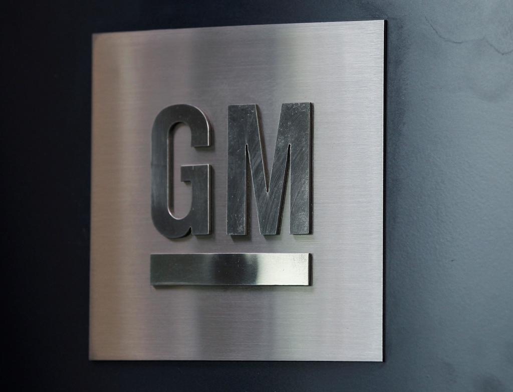 Revisará General Motors 600 mil camionetas por desperfecto en software