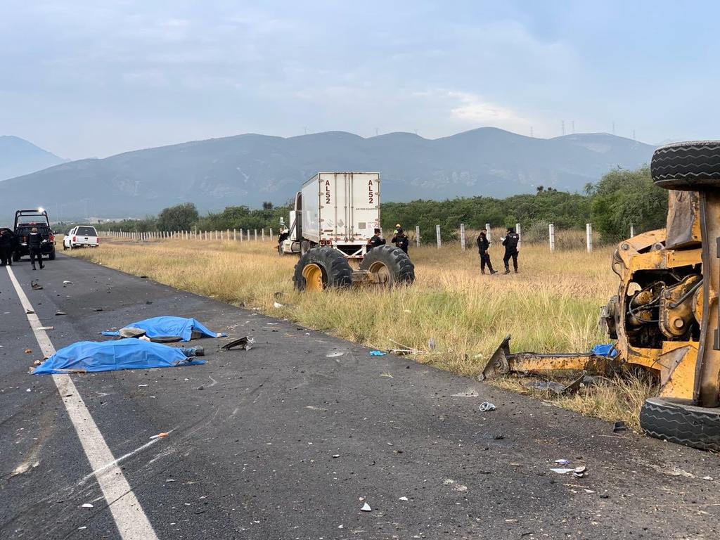 Mueren tres por choque en carretera Saltillo-Monterrey