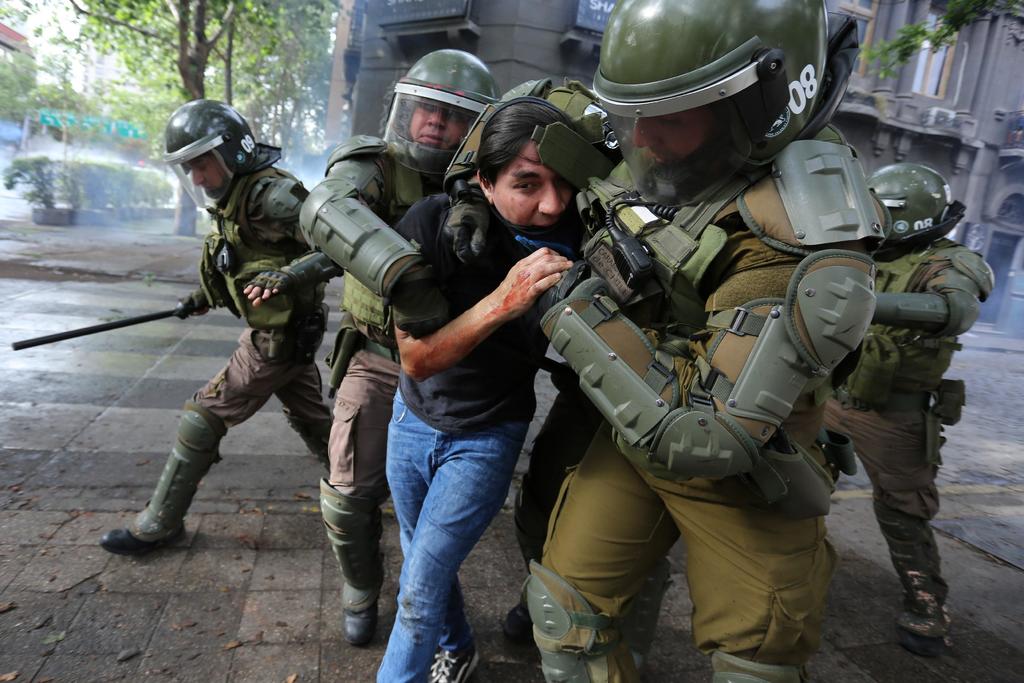 Alertan médicos por heridos oculares en protestas en Chile