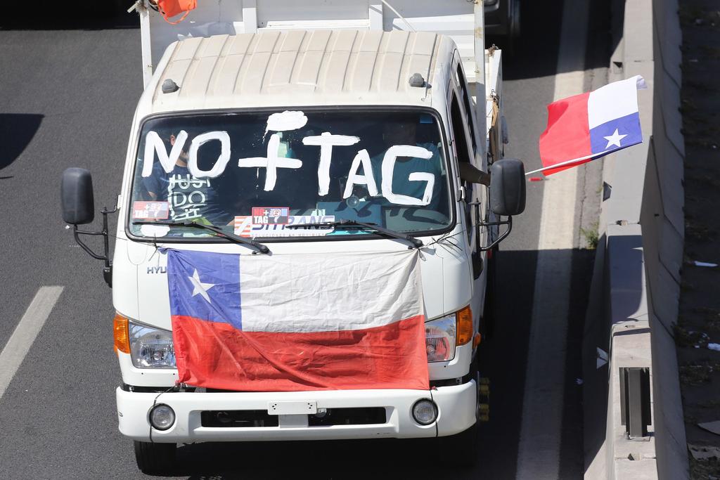Camioneros y estudiantes continúan con las protestas en Chile