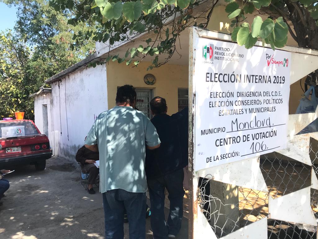 Acuden militantes del PRI a las urnas en Monclova