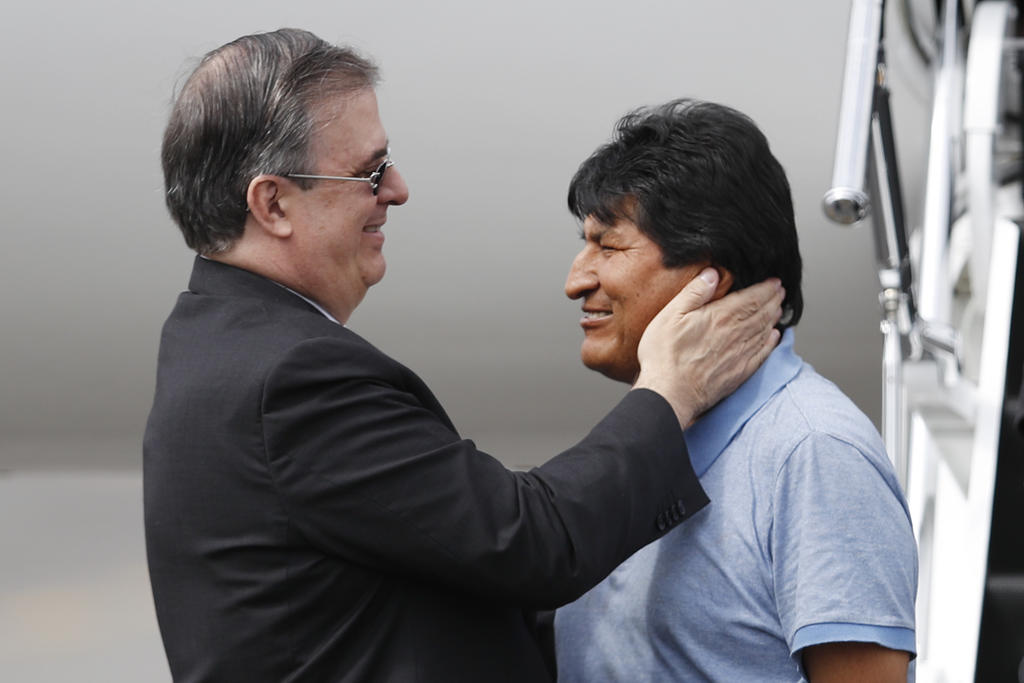 Promete Ebrard 'libertad y seguridad' para Evo Morales en México