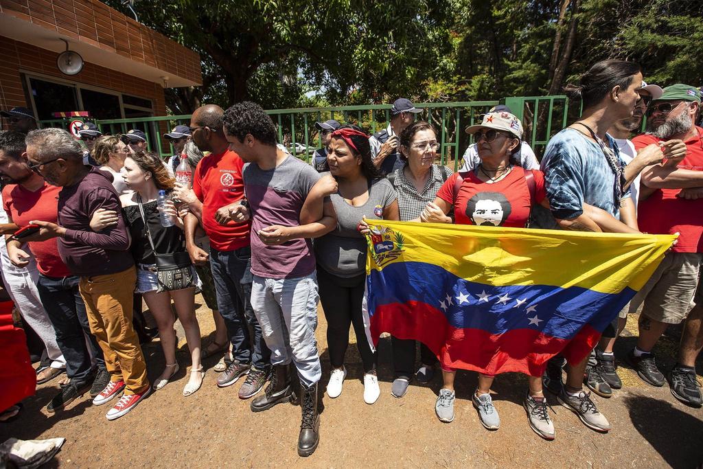 Simpatizantes de Guaidó ocupan la embajada venezolana en Brasilia
