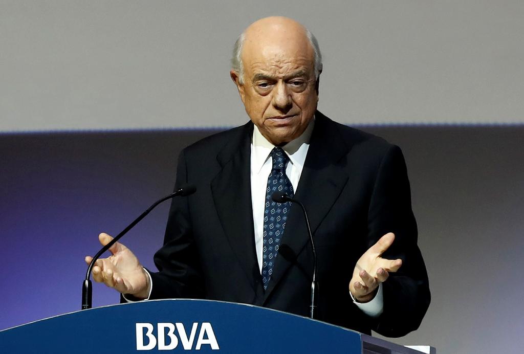 Fiscalía española pide investigar al expresidente de BBVA