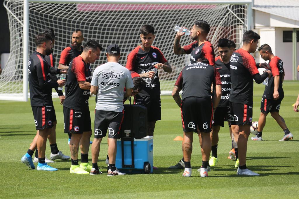 Selección de Chile suspende juego ante Perú