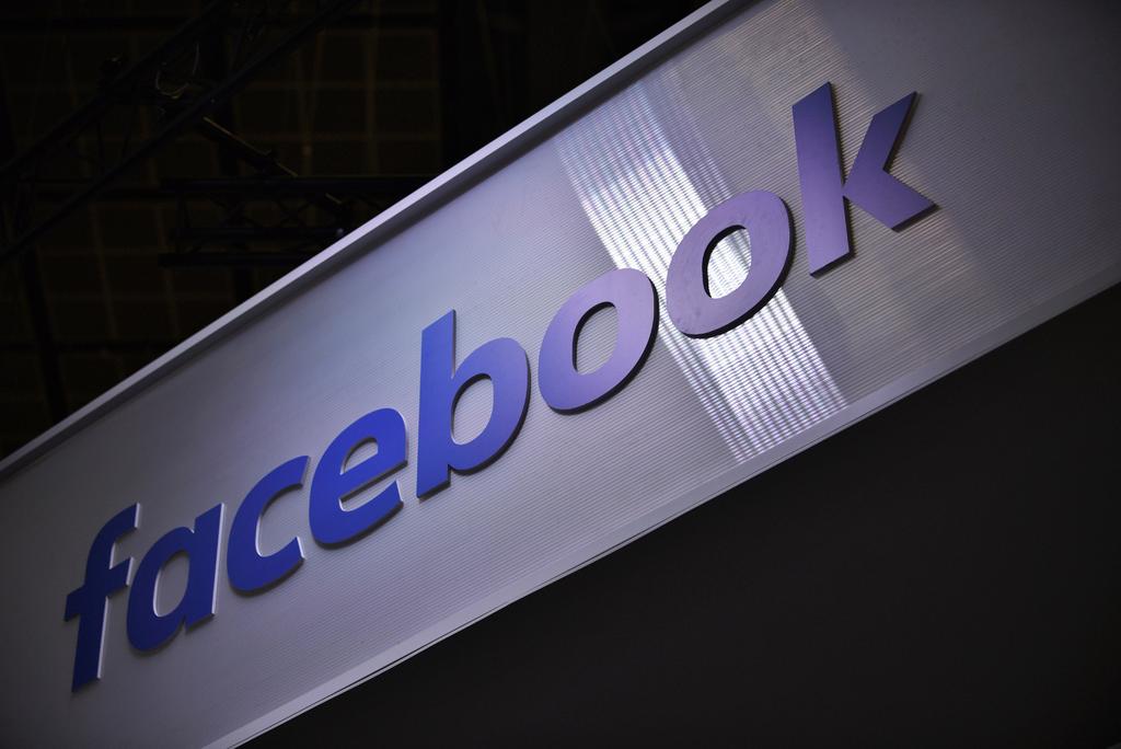 Desactiva Facebook entre abril y septiembre, 3 mil 200 millones de cuentas falsas
