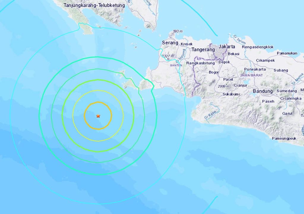Emiten alerta de de tsunami en Indonesia tras terremoto de 7.4 grados