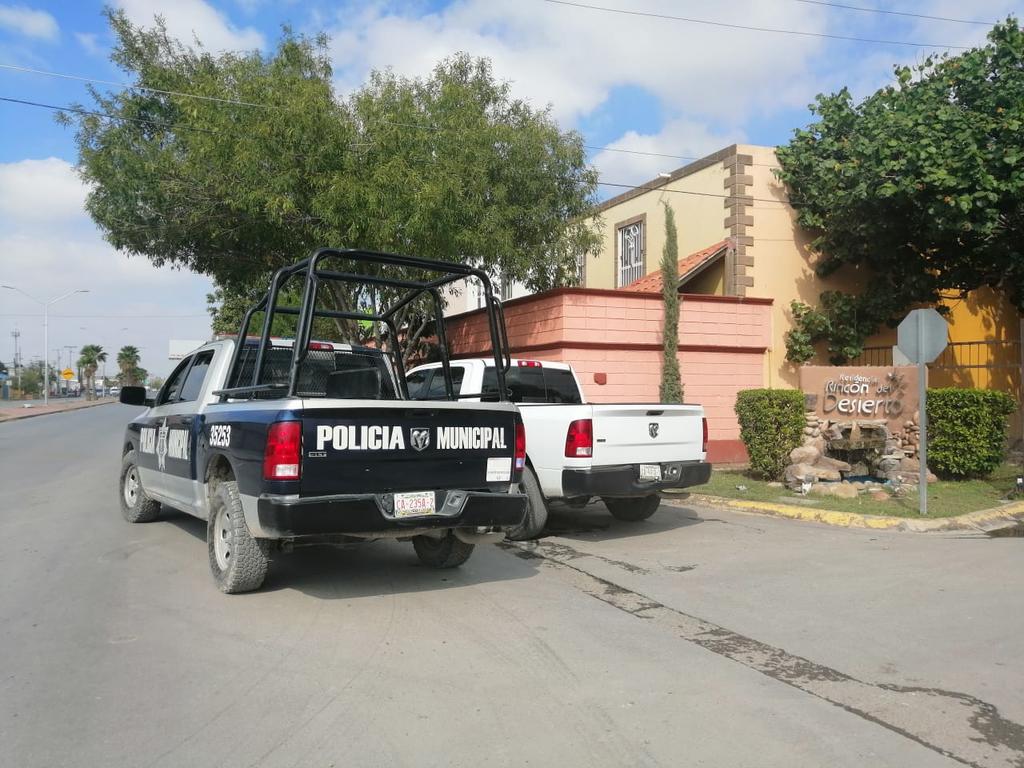 Despojan a hombre de su vehículo y lo hieren con arma blanca en Torreón