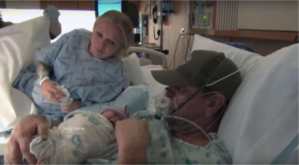 Induce su parto para que su esposo con cáncer conozca a su hija