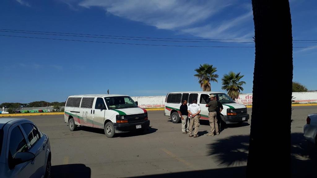 Rescatan a 59 migrantes en la sierra de Múzquiz