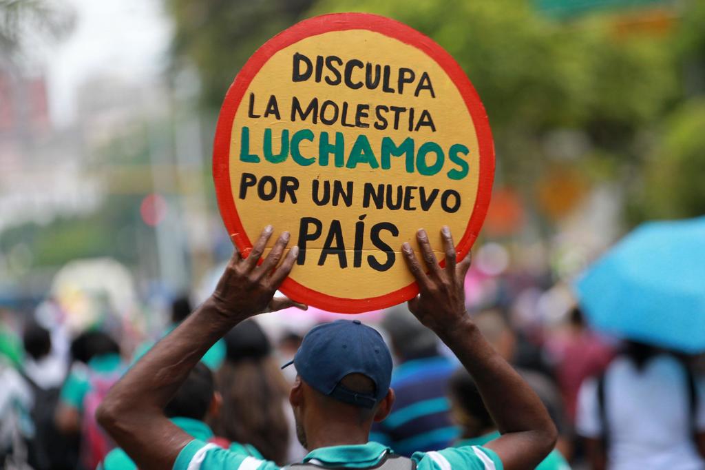 Sindicatos se levantan de mesa de diálogo y llaman a nuevo paro en Colombia