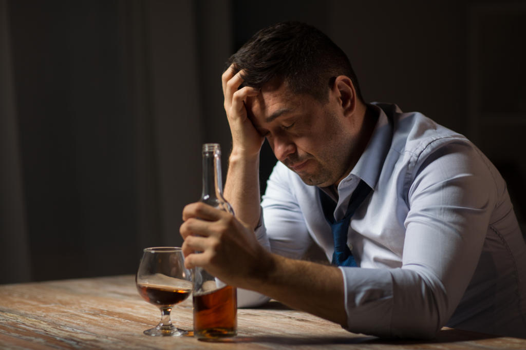 Debilitar los recuerdos sobre el alcohol ayuda a bajar su consumo