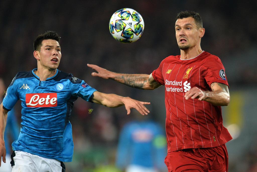 Liverpool y Napoli del ‘Chucky’ Lozano empatan con polémicas anotaciones