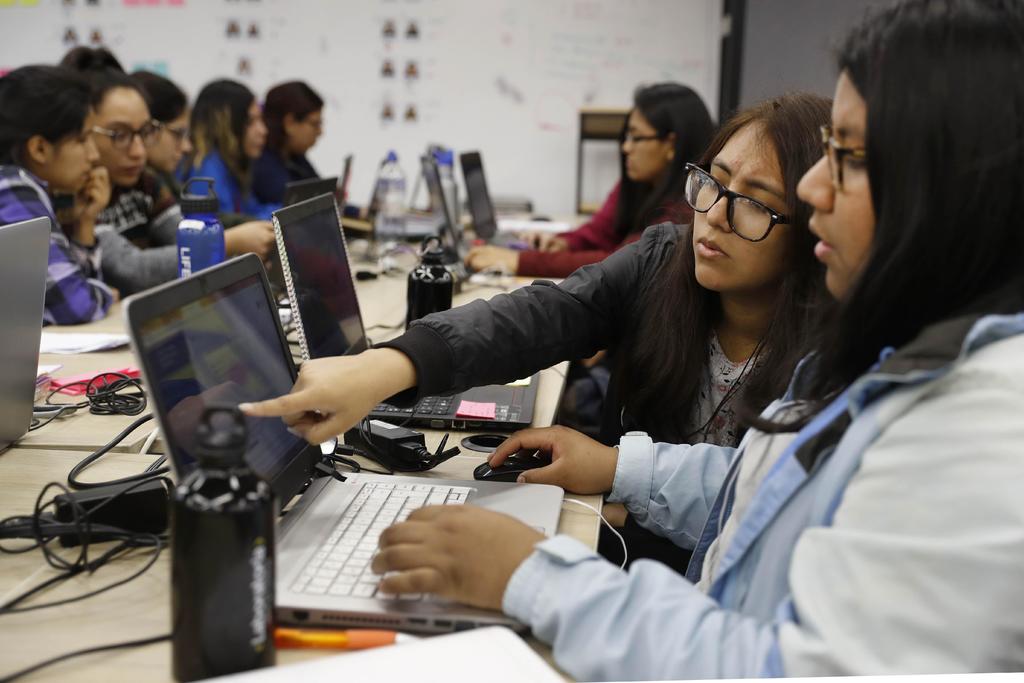 Se une IBM a proyecto para formar mujeres en innovación tecnológica