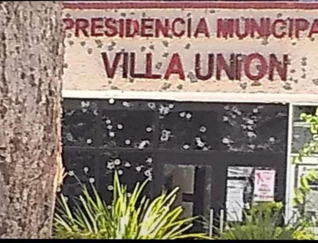 Balean fachada de la Presidencia municipal de Villa Unión