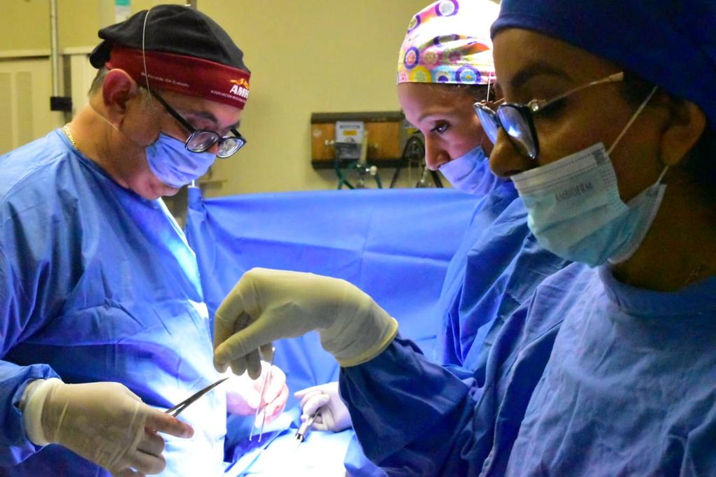 Operan 20 casos de hernia con la Secretaría de Salud en Monclova