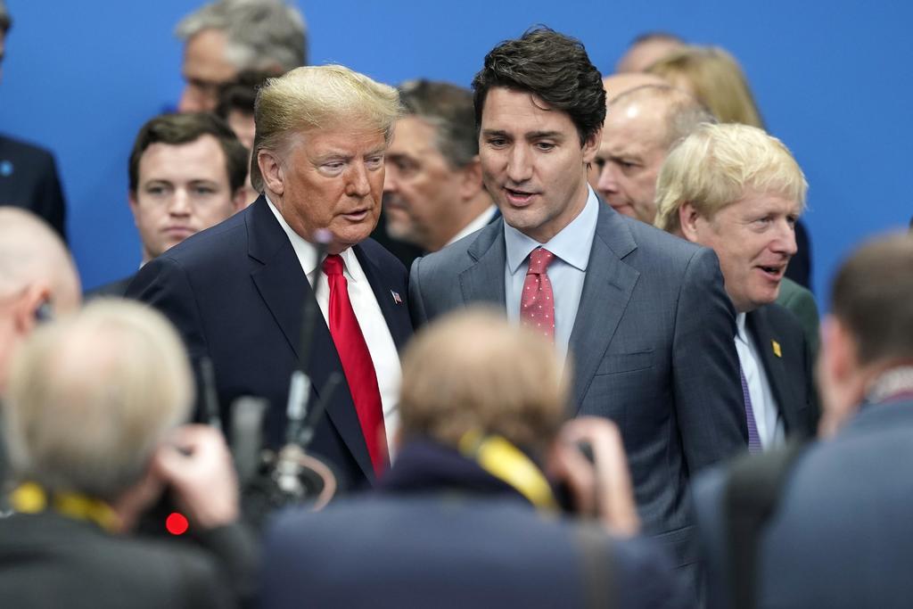 Trump califica al primer ministro Justin Trudeau de falso
