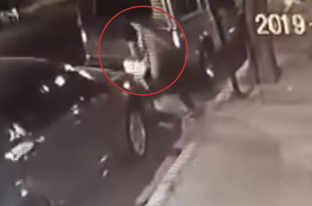 Video: Difunden a hombre dando brutal golpiza a mujer ne CDMX