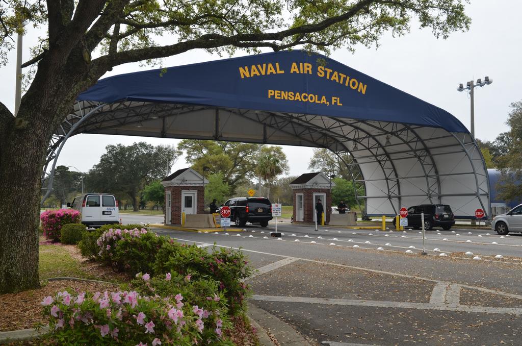 Investiga FBI como terrorista el ataque armado en base naval de Florida