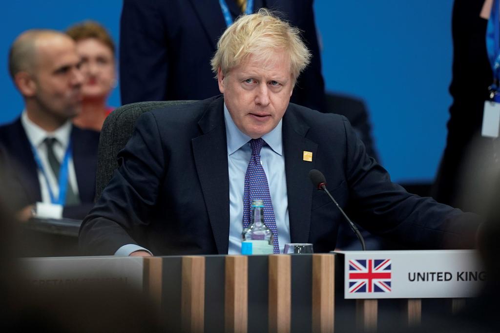 Promete Boris Johnson reducir la inmigración