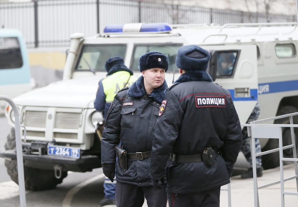 Reportan amenazas de bomba en catedral y centro comercial de Moscú