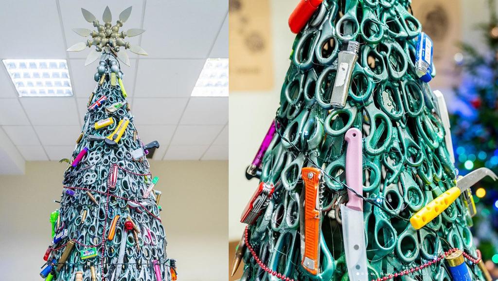 Árbol navideño de aeropuerto es decorado con artículos confiscados